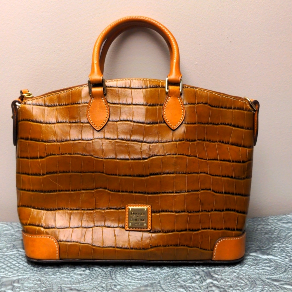 Dooney & Bourke purse